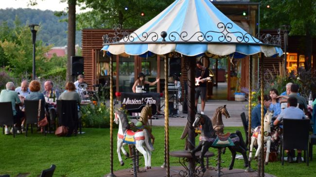 Barbecue-concert au jardin pour la Paix